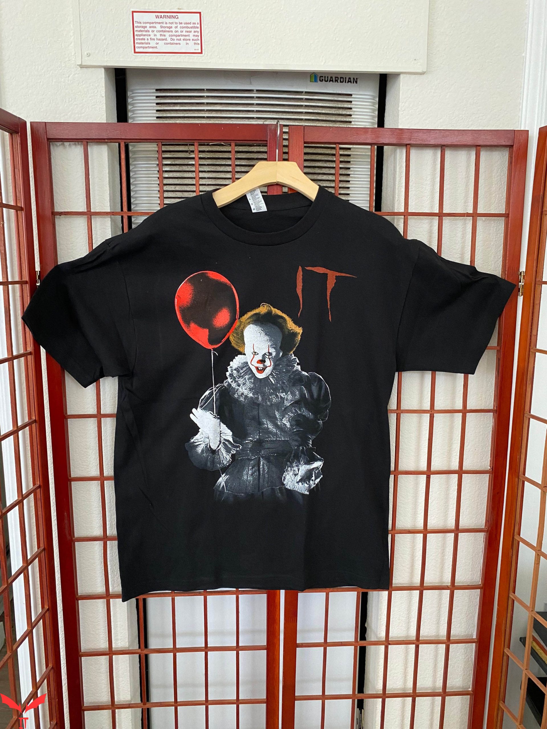 IT The Clown T-Shirt Clown Holding Balloon IT Logo