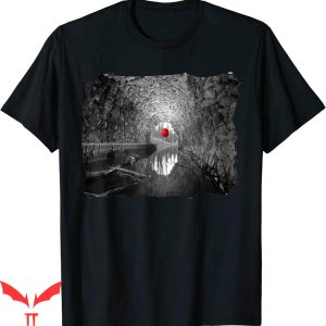Stephen King IT T-Shirt Creepy Red Balloon Floats In The Sewer