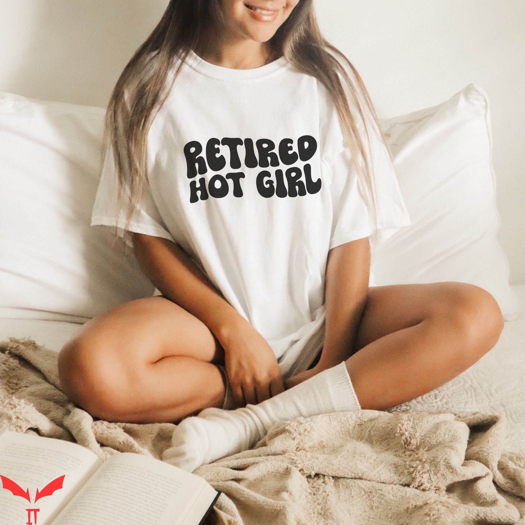 Retired Hot Girl T-Shirt Cool Quotes Funny Meme Tee Shirt