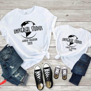 Family Universal T-Shirt Universal Studios Globe Family