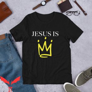 Jesus Is King T-Shirt Cool Religious Trendy Graphic Tee Shirt