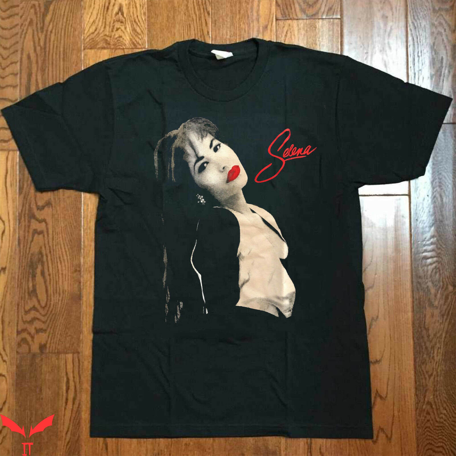Selena Vintage T-Shirt Selena Photo Signature T-Shirt