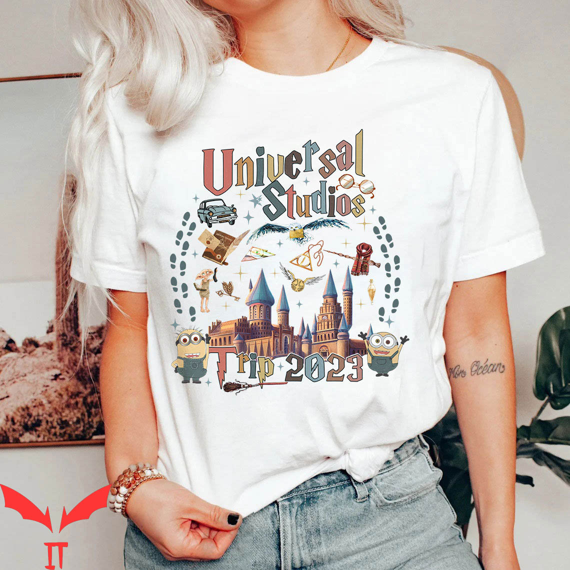 Vintage Universal Studios T-Shirt Trip Vacation Disney