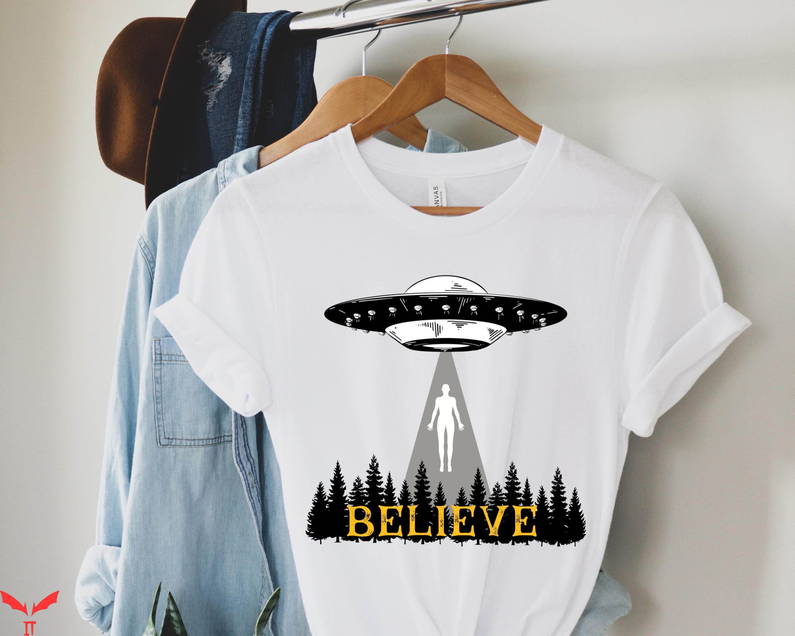X Files Vintage T-Shirt I Want To Believe UFO Abduction