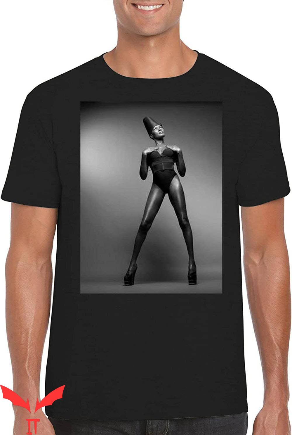 Grace Jones T-Shirt Famous Model Trendy Artist Cool Tee Grace Jones T-Shirt Famous Model Trendy Artist Cool Tee