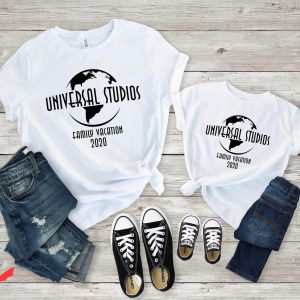 Universal Studios Family Vacation T-Shirt Universal Gloabe
