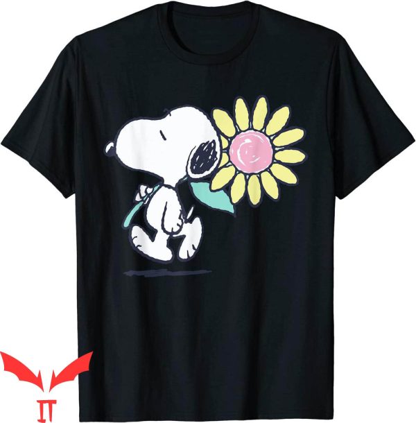Vintage Snoopy T-Shirt Peanuts Snoopy Pink Daisy Flower