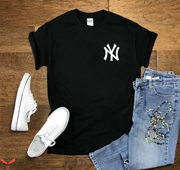 Vintage Yankee T-Shirt New York City Souvenir Baseball Team