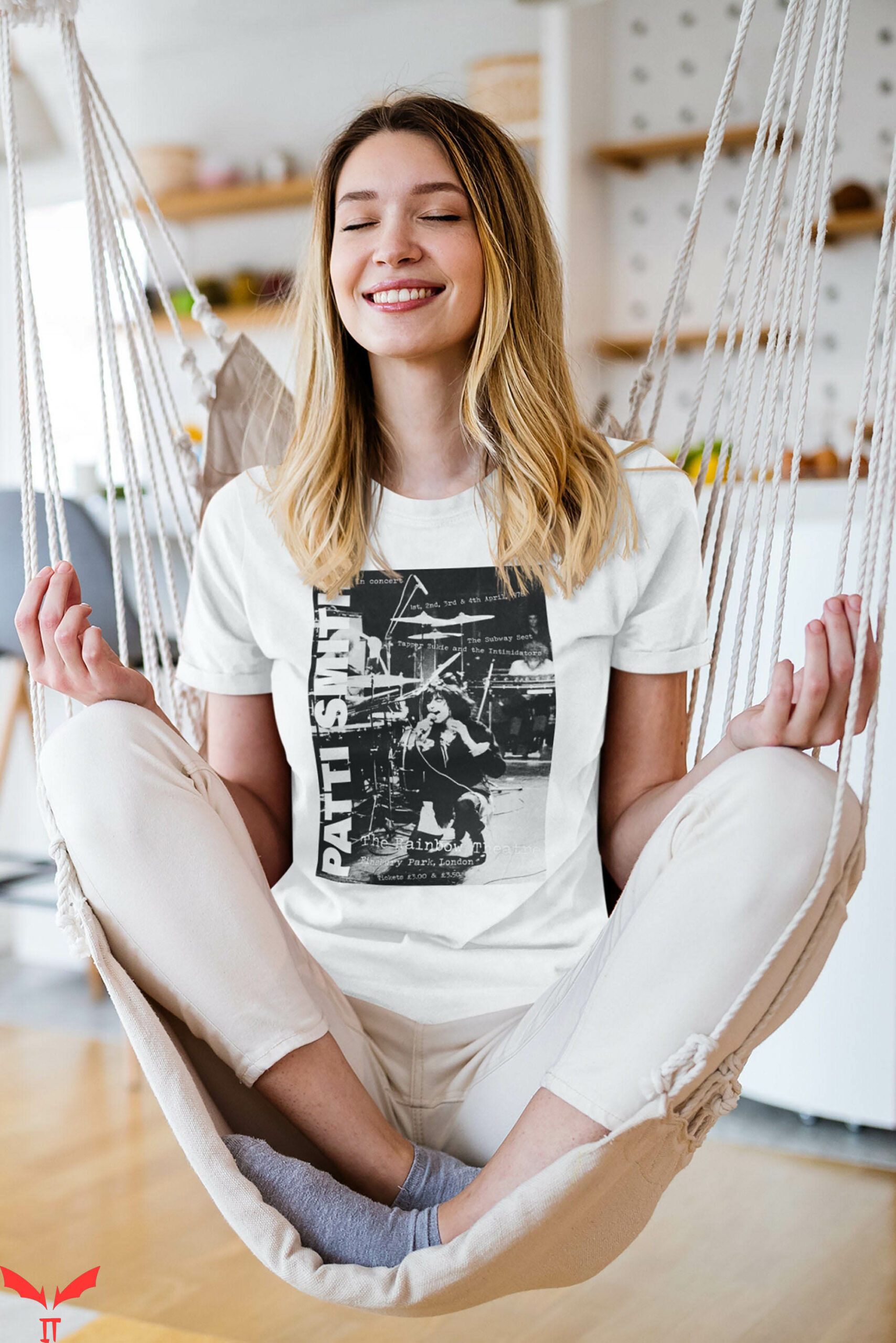 Patti Smith T-Shirt Inspired Punk Rock Poet Singer Vintage Patti Smith T-Shirt Inspired Punk Rock Poet Singer Vintage