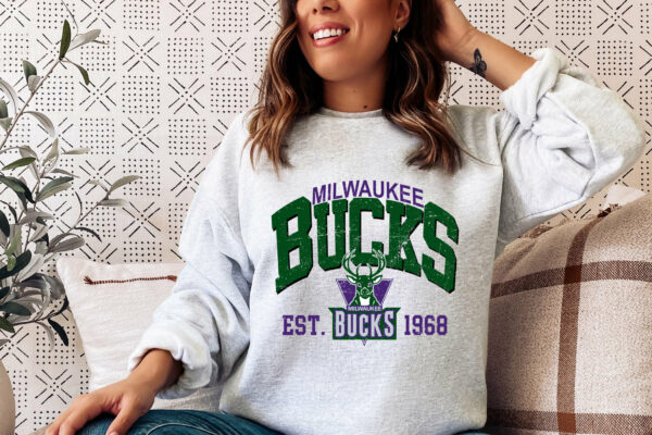 Retro Vintage Milwaukee Basketball 90s Sweatshirt