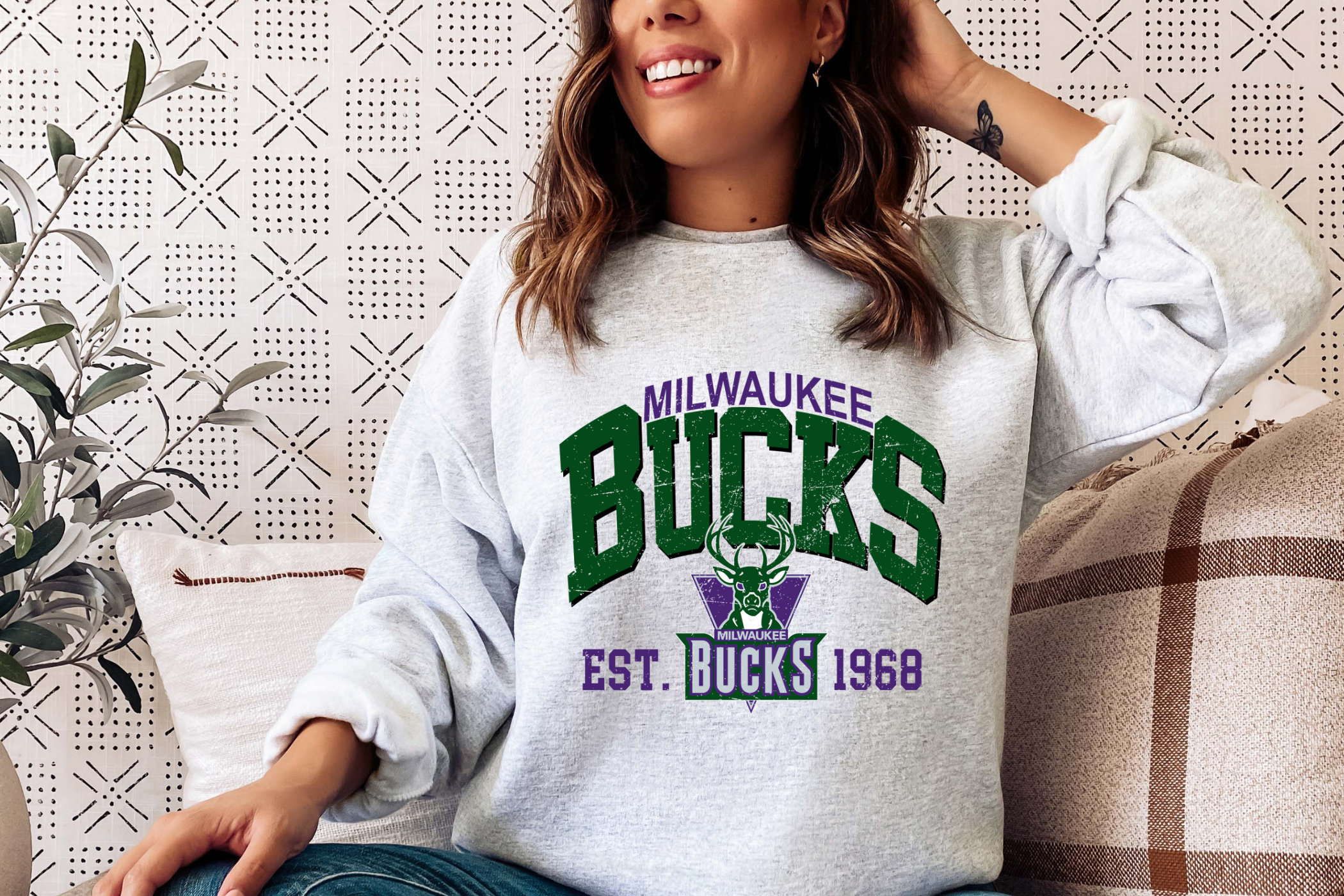 Retro Vintage Milwaukee Basketball 90s Sweatshirt Retro Vintage Milwaukee Basketball 90s Sweatshirt