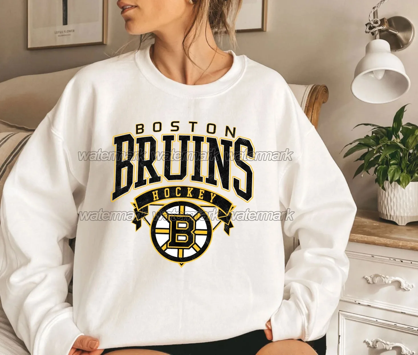 Vintage Boston Bruins Logo Hockey Sweatshirt Tee Shirt Vintage Boston Bruins Logo Hockey Sweatshirt Tee Shirt