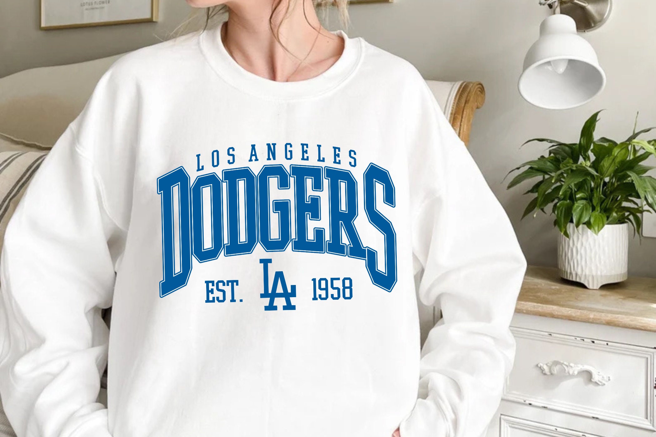 Vintage Los Angeles Dodgers Baseball Sweatshirt Tee Vintage Los Angeles Dodgers Baseball Sweatshirt Tee