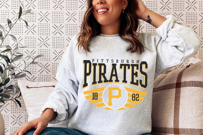 Vintage Pittsburgh Pirate Est 1887 Crewneck Sweatshirt Vintage Pittsburgh Pirate Est 1887 Crewneck Sweatshirt