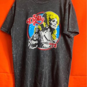 Dolly Parton Vintage T-shirt Gift For Country Music Fans – Apparel, Mug, Home Decor – Perfect Gift For Everyone