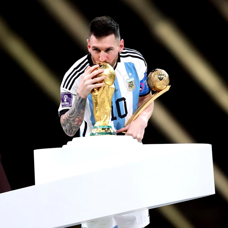 Lionel Messi Kissing World Cup Best Poster Lionel Messi Kissing World Cup Best Poster