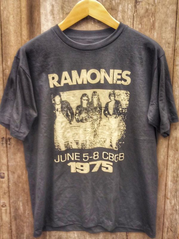 Ramones Vintage Band T Shirt – Apparel, Mug, Home Decor – Perfect Gift For Everyone
