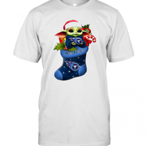 Baby Yoda Hug Tennessee Titans Ornament Merry Christmas 2020 T-Shirt