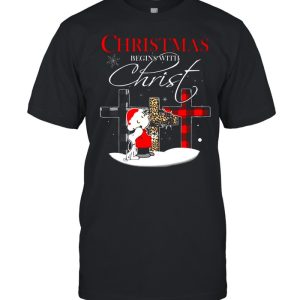 Santa Charlie Brown and Snoopy Christmas begins with Christ t-shirt