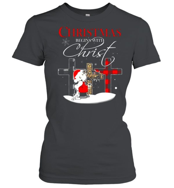 Santa Charlie Brown and Snoopy Christmas begins with Christ t-shirt