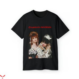Strawberry Switchblade T-Shirt Gtrawberr T-Shirt Trending