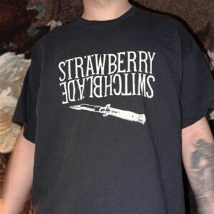 Strawberry Switchblade T-Shirt Secret Knofe T-Shirt Trending