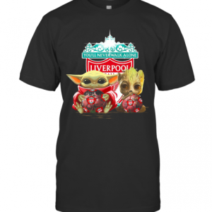 Baby Yoda And Baby Groot Hug Liverpool shirt T-Shirt