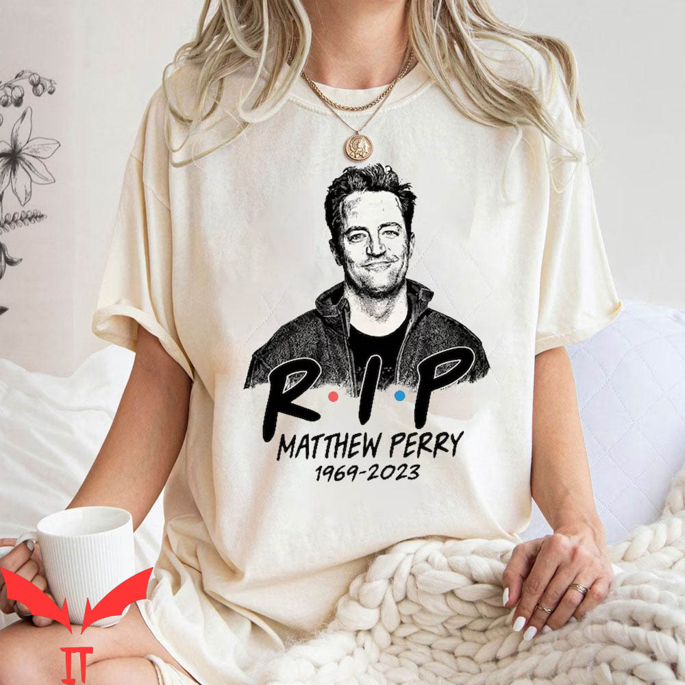 Matthew Perry Vaccinations T-Shirt Swea Retro Chandler Bing Matthew Perry Vaccinations T-Shirt Swea Retro Chandler Bing