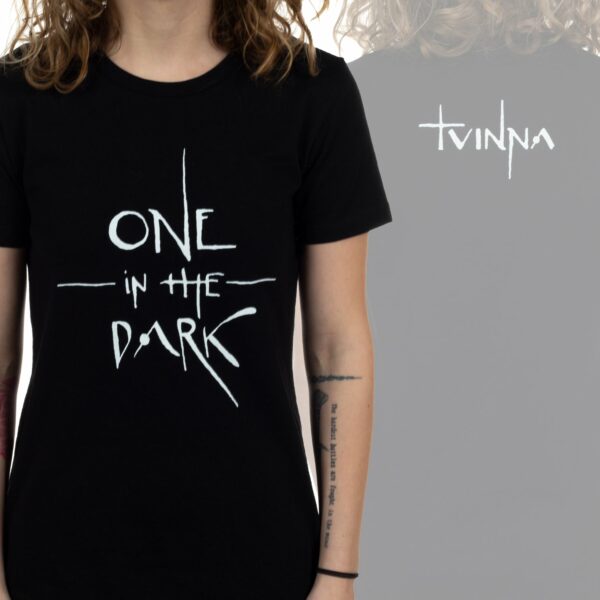 TVINNA One in the dark Girls T-shirt