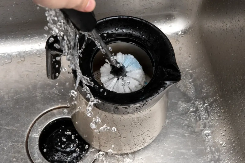 How to Clean a Classic Coffee Pot? A Step-by-Step Guide 3 How to clean a classic coffee pot?