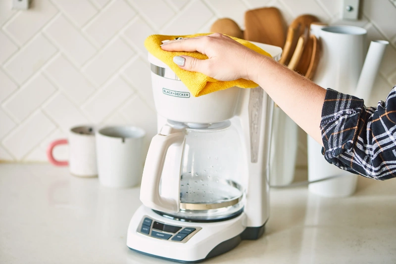 How to Clean a Classic Coffee Pot? A Step-by-Step Guide 17 How to clean a classic coffee pot?