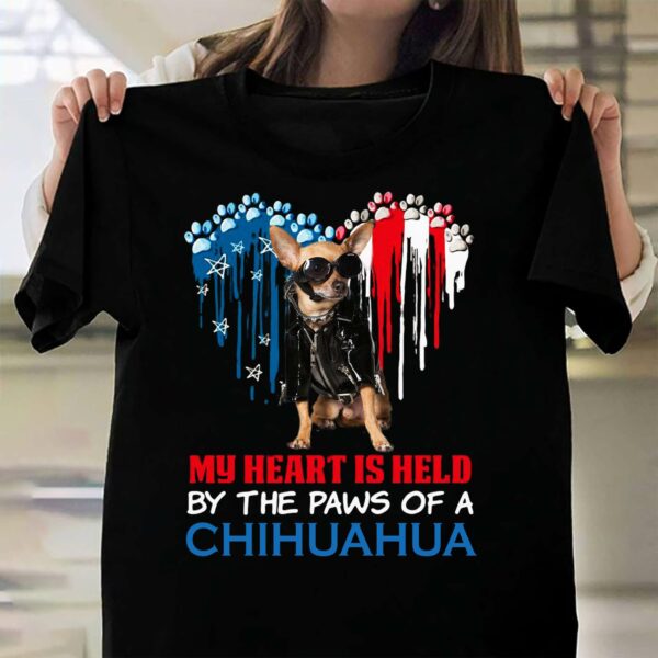 My heart is held by the paws of a Chihuahua – American loves Chihuahua, Chihuahua dog lover