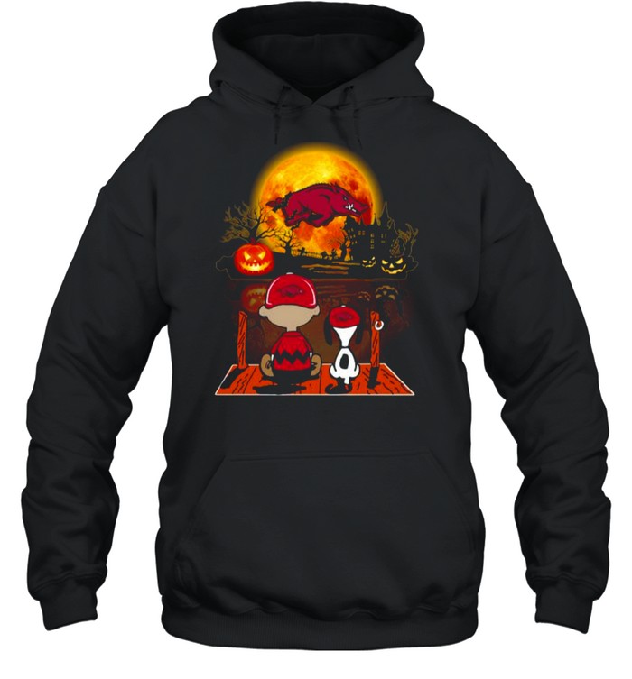 Snoopy and Charlie Brown Pumpkin Arkansas Razorbacks Halloween Moon shirt Snoopy and Charlie Brown Pumpkin Arkansas Razorbacks Halloween Moon shirt